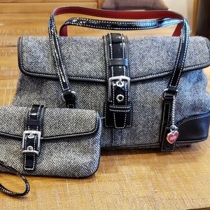 Small Used Coach purse and wristlet